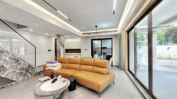 龙湖嘉天下名璟二手房实景图