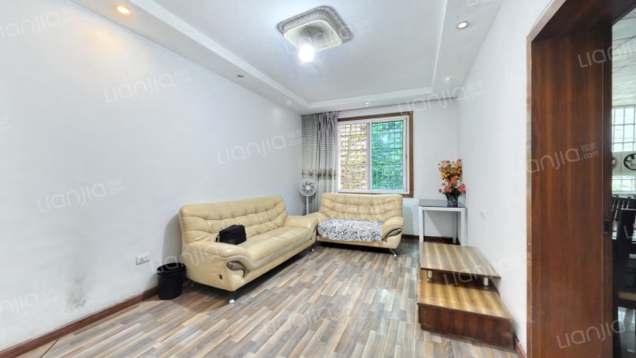 蓑草路二手房实景图