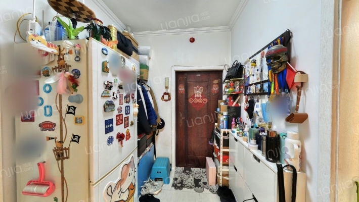 青年湖东里二手房实景图