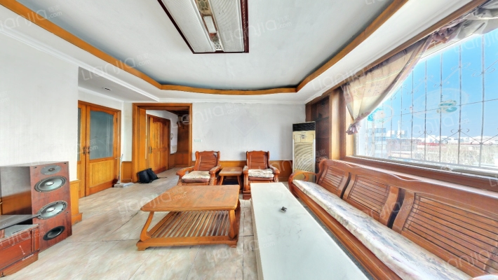 政府楼二手房实景图