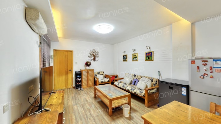 毅宏花园二手房实景图