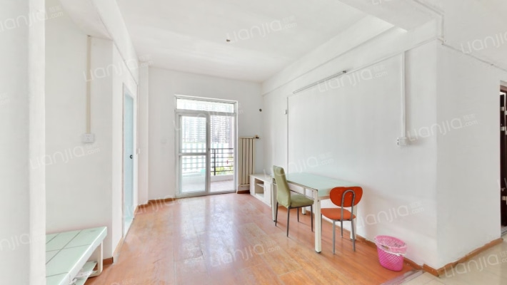 岳家嘴职工住宅小区二手房实景图