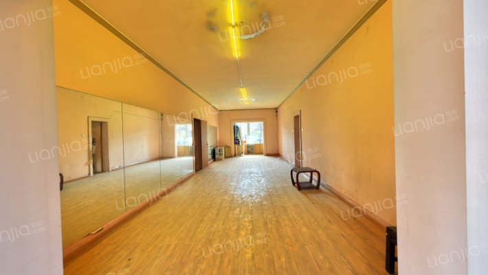 卧龙街13号二手房实景图