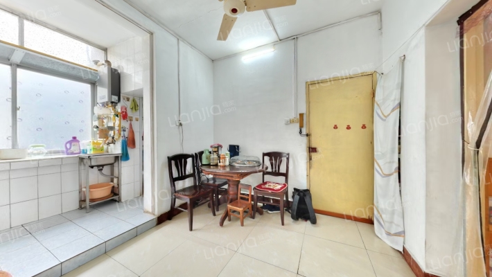 轻院长虹小区二手房实景图