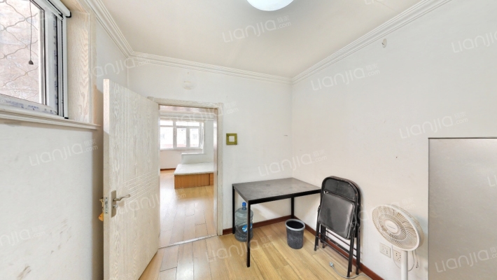 古城副食楼二手房实景图