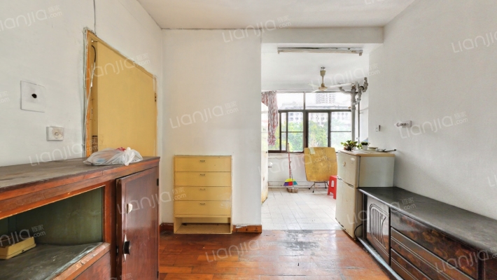 新闻出版社三港路2号单位宿舍二手房实景图