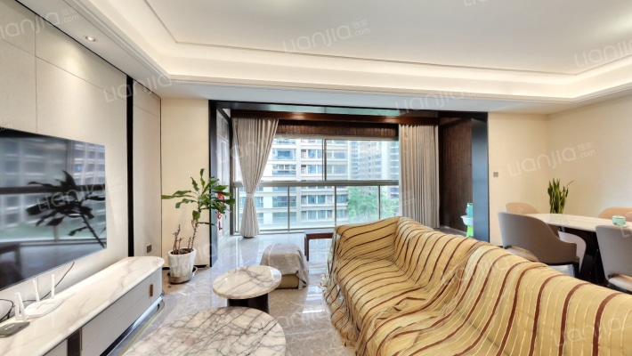 香港置地衿湖翠林云峯二期二手房实景图