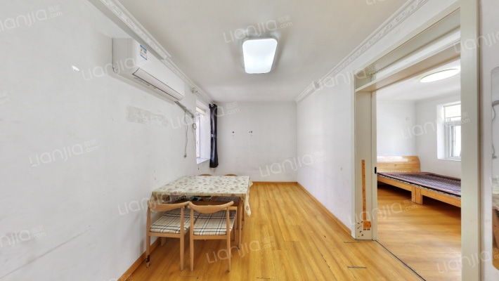 凤凰山南路8号二手房实景图