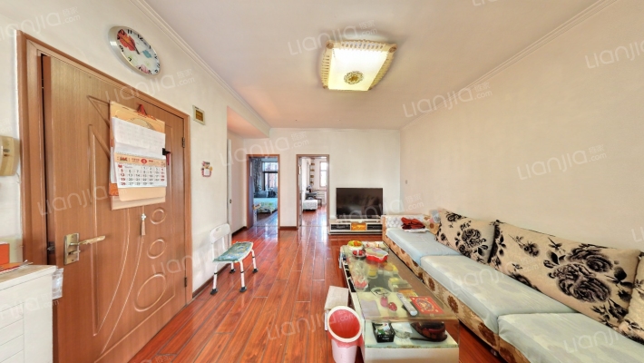 城堡酒店住宅小区二手房实景图