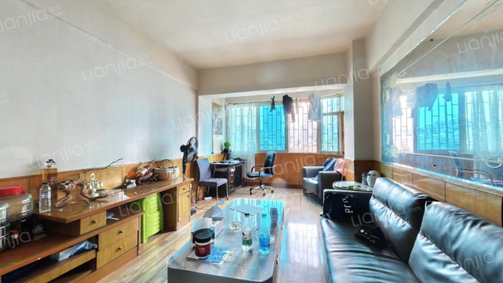 中华北路11号二手房实景图