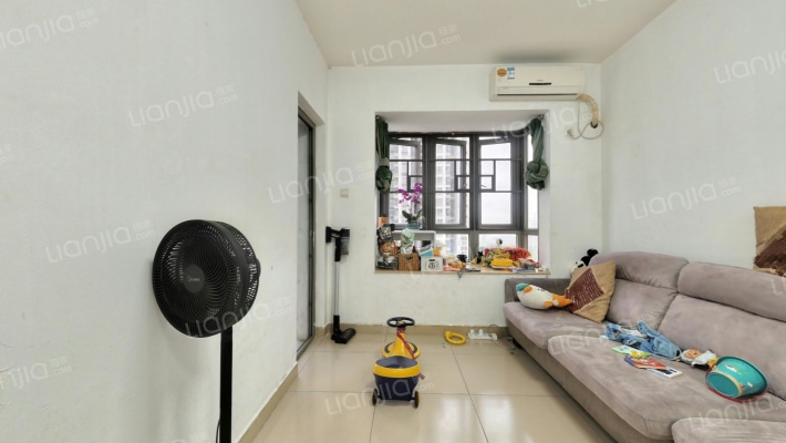 卓然居二手房实景图