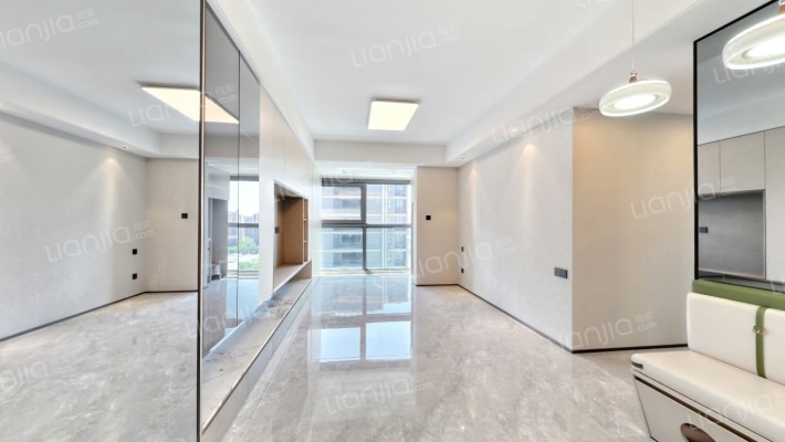 绿城春晓园二手房实景图