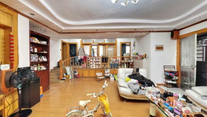 新达花园二手房实景图