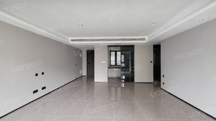 招商城建未来中心四期樾府(008地块)二手房实景图