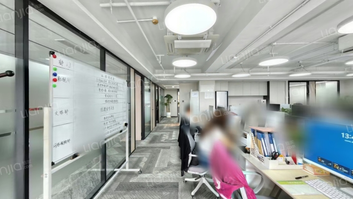 万达广场公寓西区二手房实景图