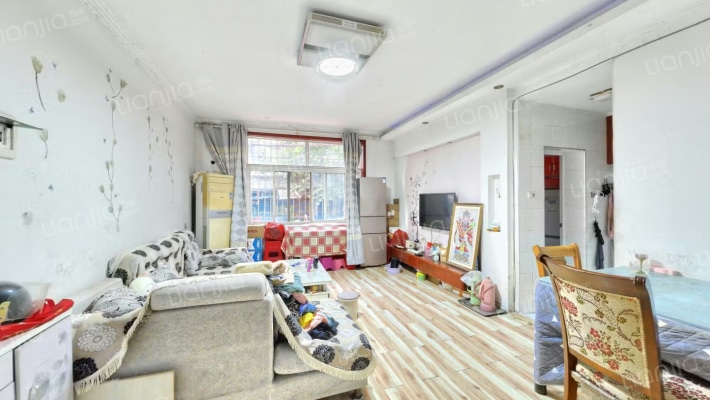 滨港路二手房实景图