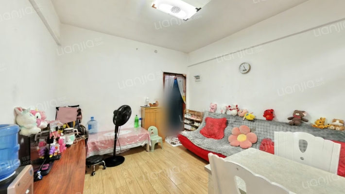 亚单角二手房实景图