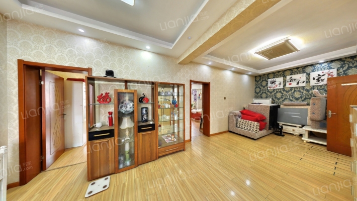 航侧小居二手房实景图