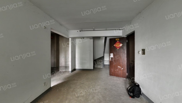 中航翡翠城三期一组团二手房实景图