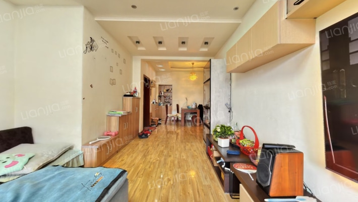 蓝波湾新天卫城蓝景街区二手房实景图