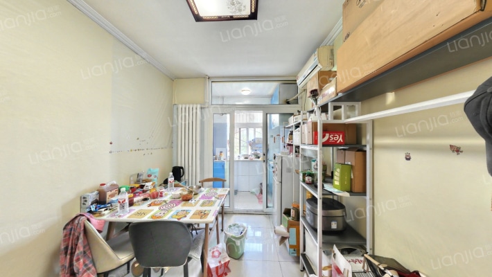 建材城西一里二手房实景图