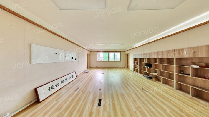 标志商务楼二手房实景图