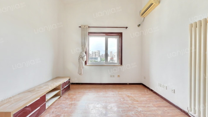 青塔秀园二手房实景图