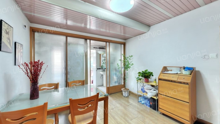 建筑设计院宿舍二手房实景图