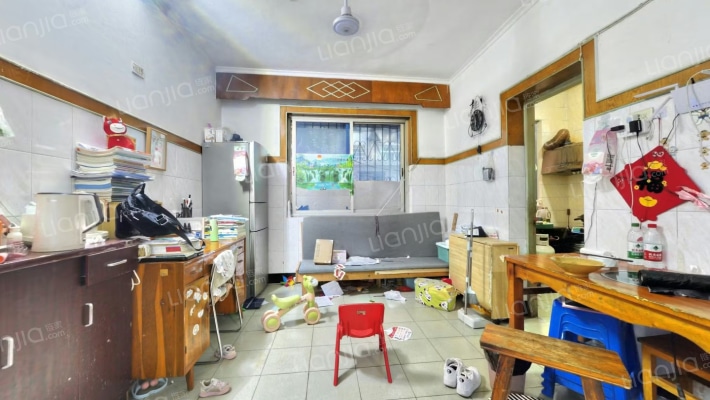 万安路二手房实景图