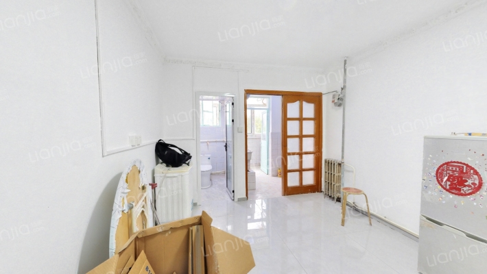 东大楼小区二手房实景图