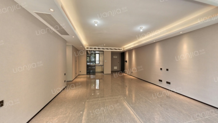 招商城建未来中心四期樾府(008地块)二手房实景图