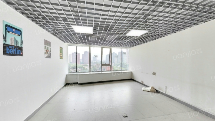 国际创展中心二手房实景图