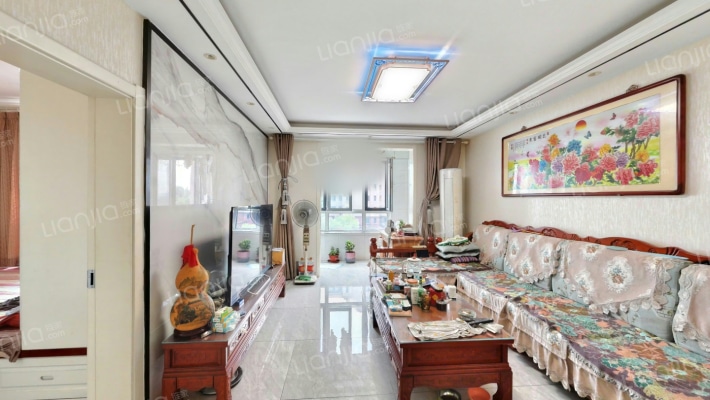 丽昕花苑二手房实景图
