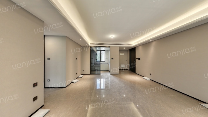 招商城建未来中心四期樾府(008地块)二手房实景图