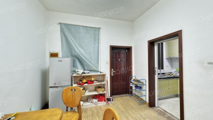 塔南新村文明小区二手房实景图