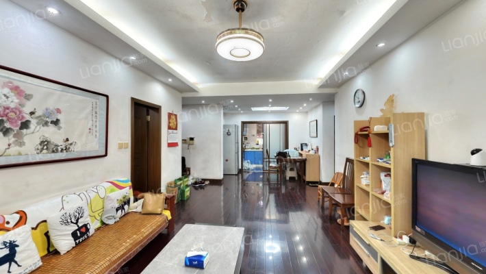 建华新苑二手房实景图