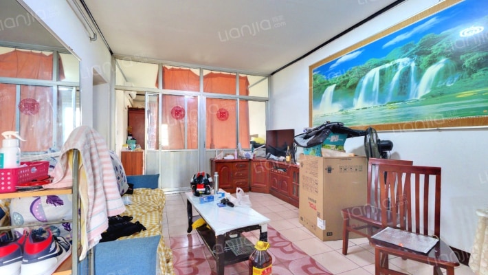 城子西街二手房实景图