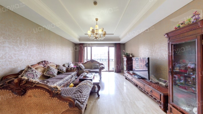 荣尊堡国际俱乐部公寓二手房实景图