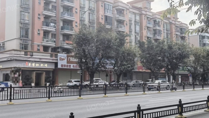 悦华居二手房实景图