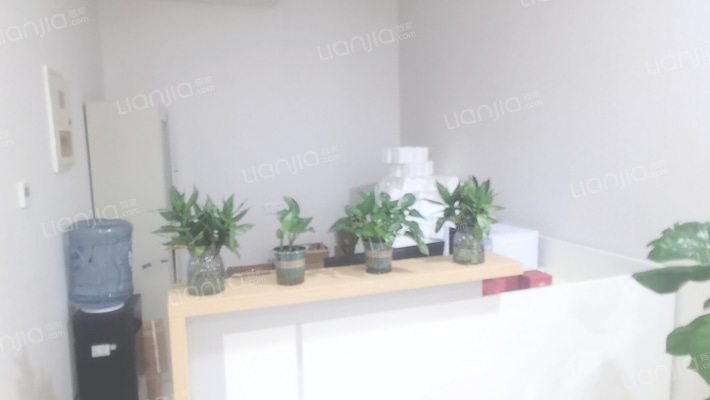 金融101大厦二手房实景图