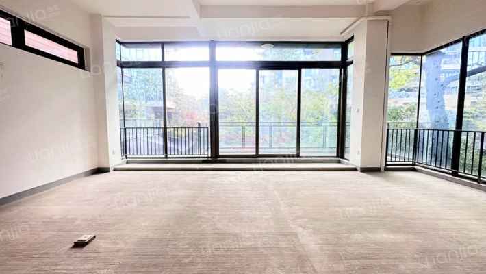 麓湖生态城玲珑屿二手房实景图