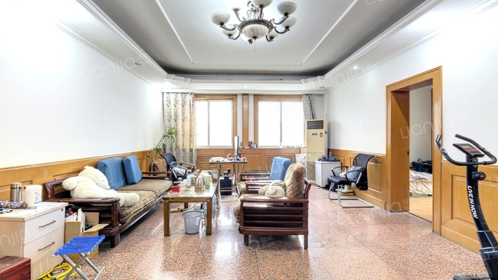 育强中学家属楼二手房实景图