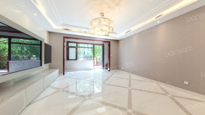 领秀翡翠山A区二手房实景图