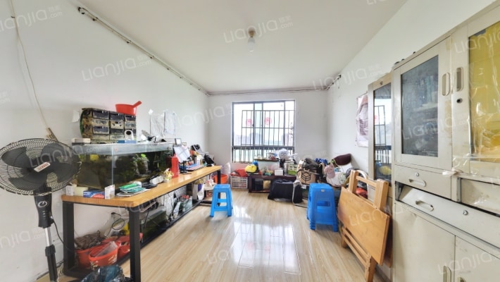 新凯一期二手房实景图