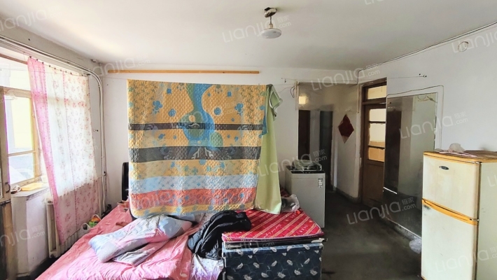 荷月里二手房实景图