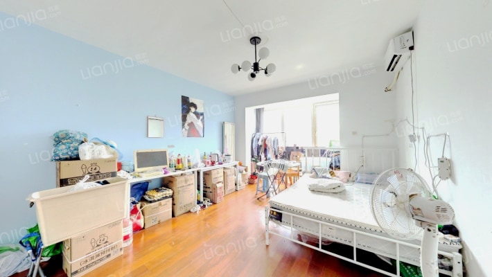 阿尔法社区二手房实景图