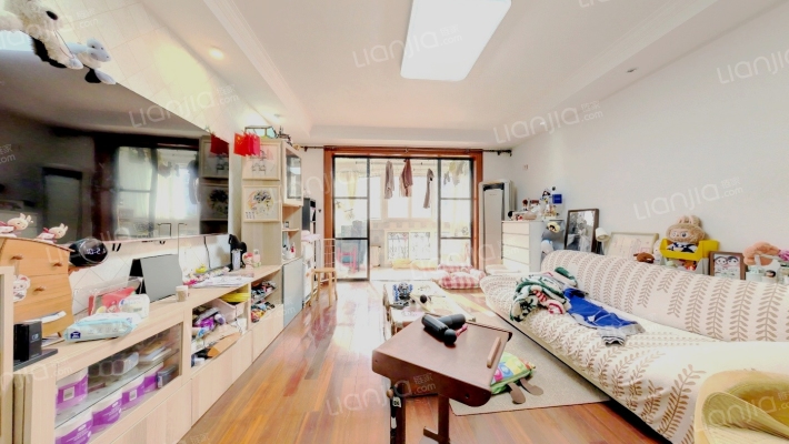 安波路200弄二手房实景图