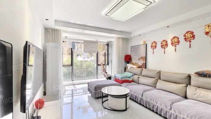 金地·卡诗维亚二手房实景图