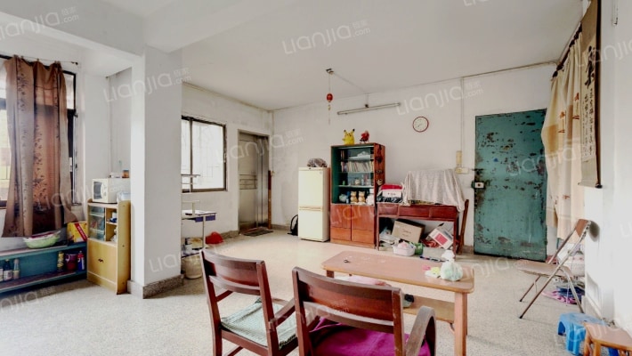 麦地路28号二手房实景图