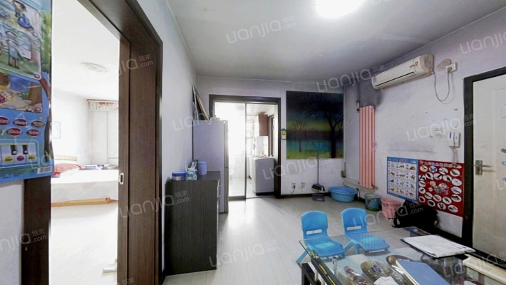 滨河小区颐安苑北区二手房实景图